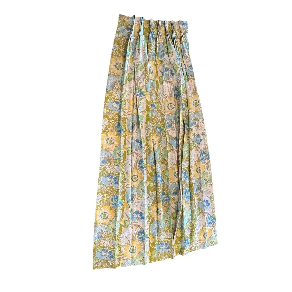 Vtg/Retro Floral Valance 46